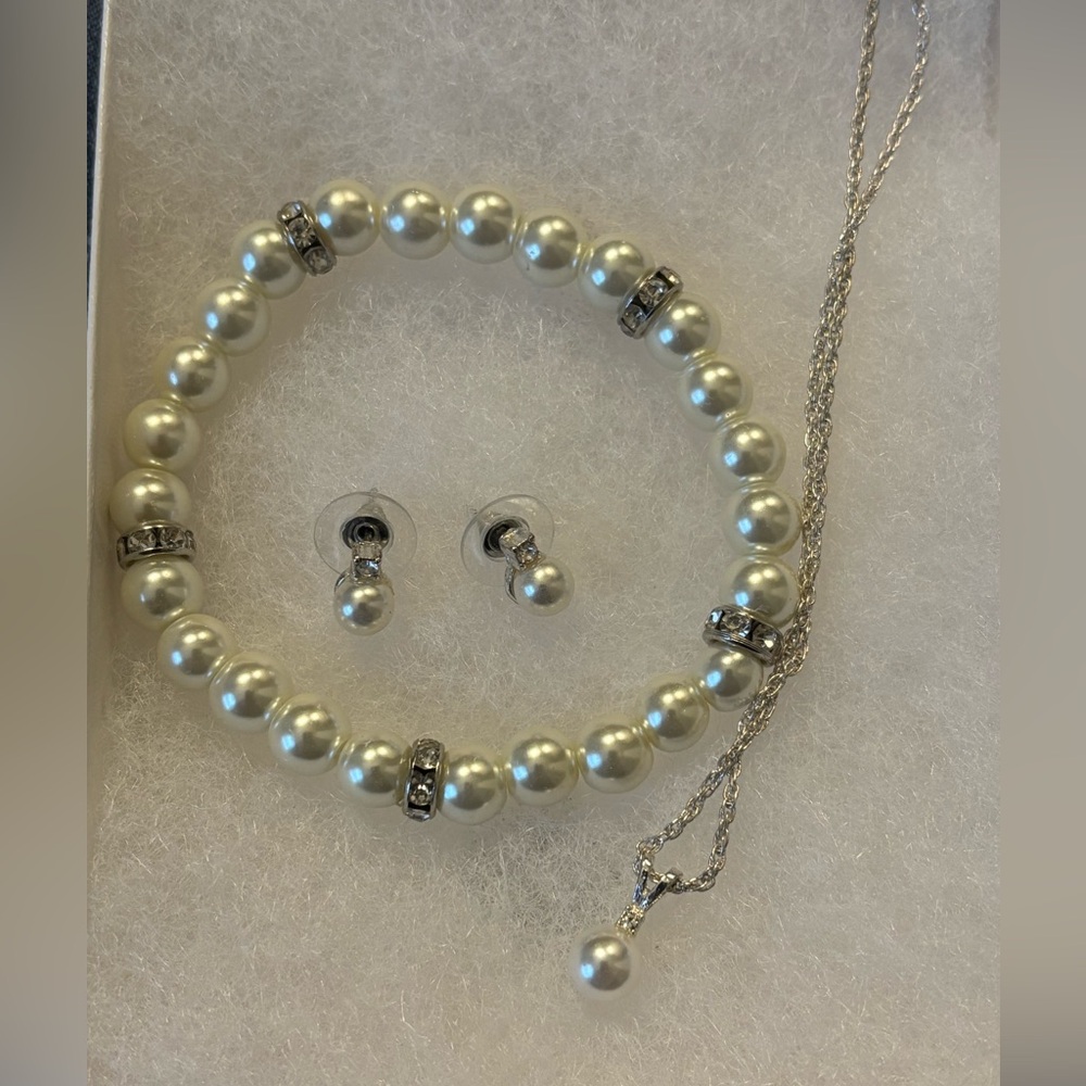 David’s Bridal Jewelry set